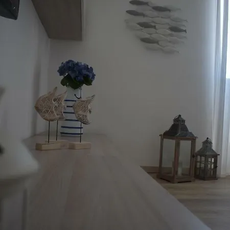 Apartment Dimora Fronte Del Porto *