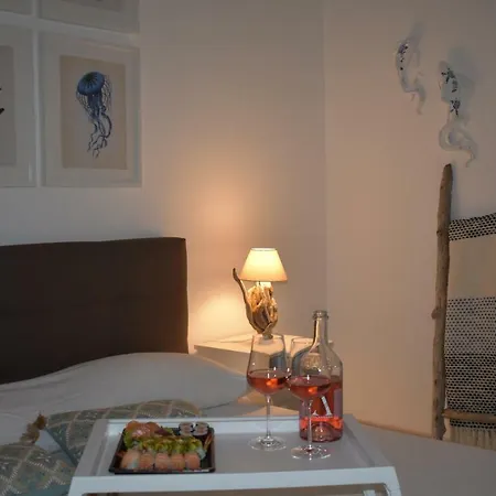 Dimora Fronte Del Porto Apartment
