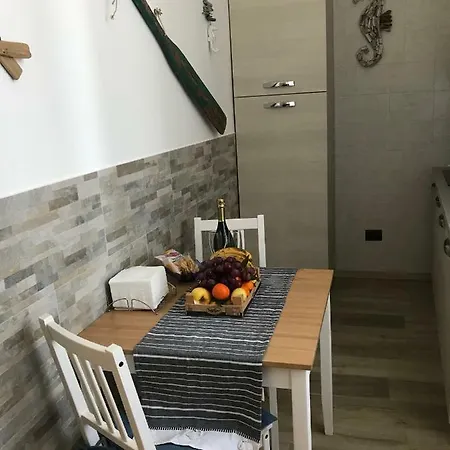 Dimora Fronte Del Porto Apartment *